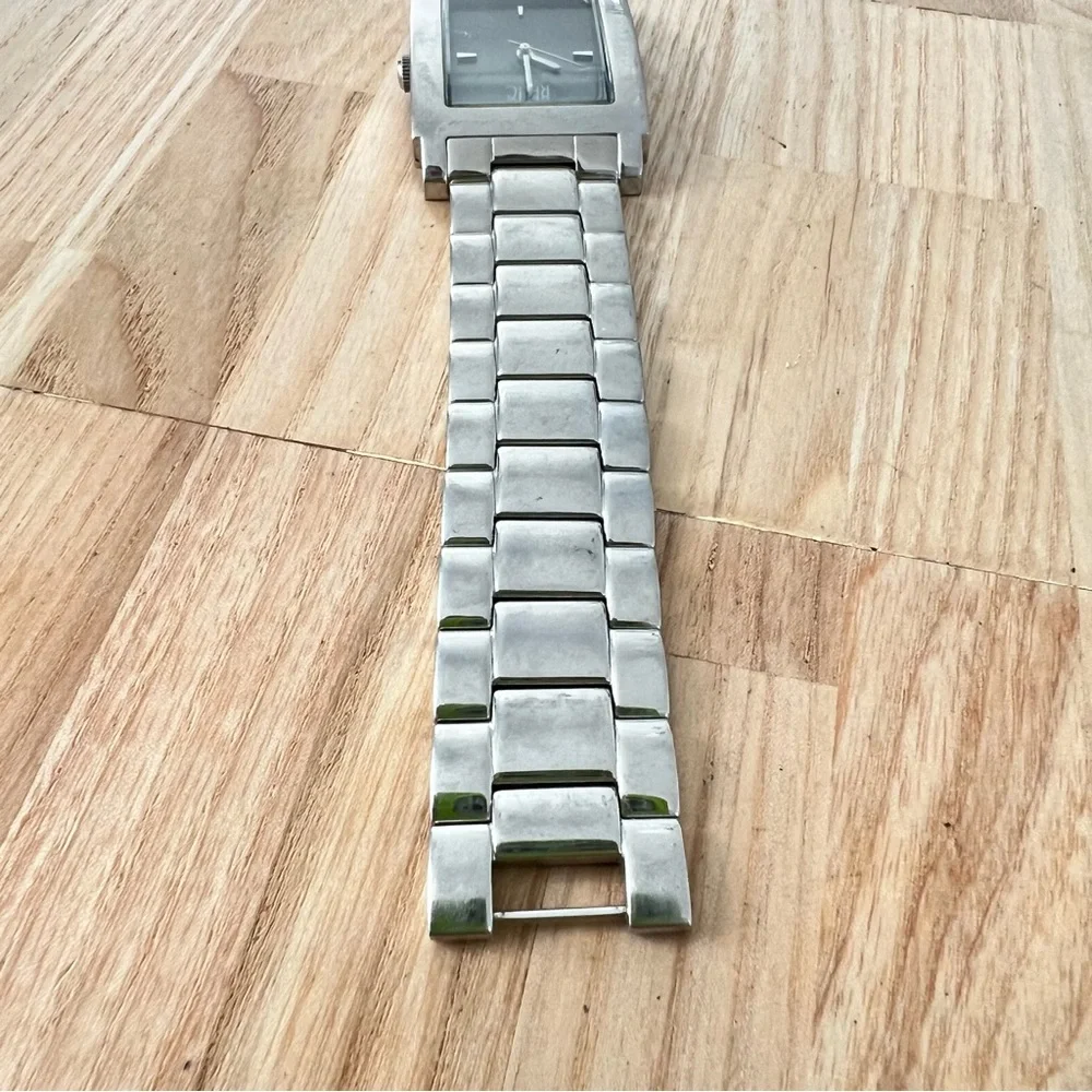 Relic mens rectangular gray dial silver tone watch NEW BATTERY